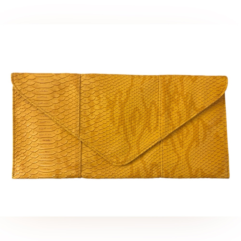 🐍 Snake Skin Pattern Yellow Clutch
